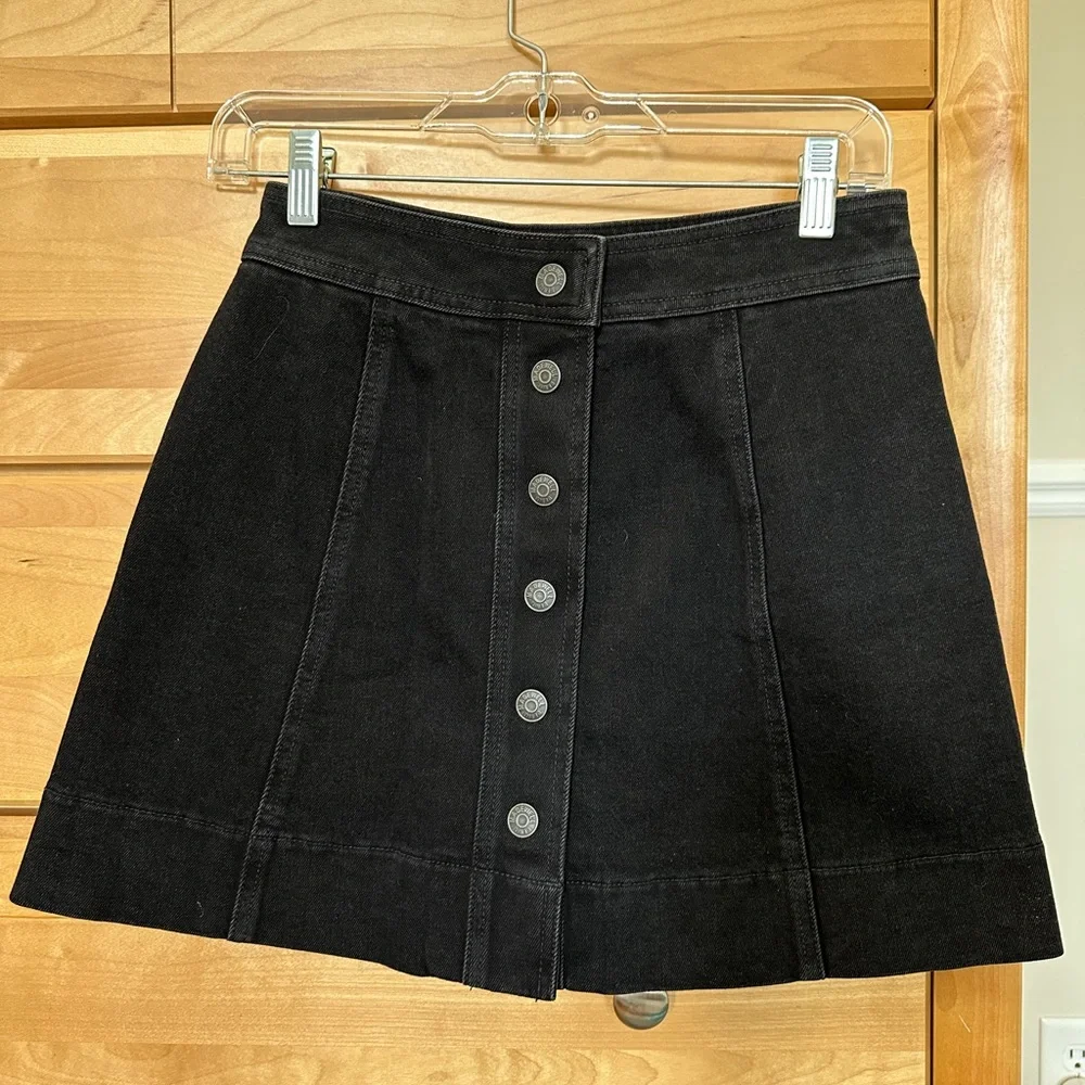 Madewell Black Denim Mini Skirt snaps up - Picture 5 of 8